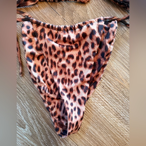 Cheetah bikini - Picture 5 of 7